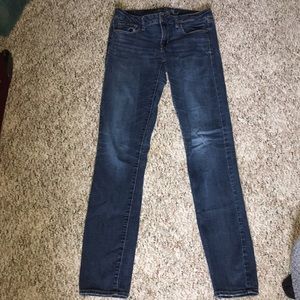 American Eagle Skinny Blue Jeans